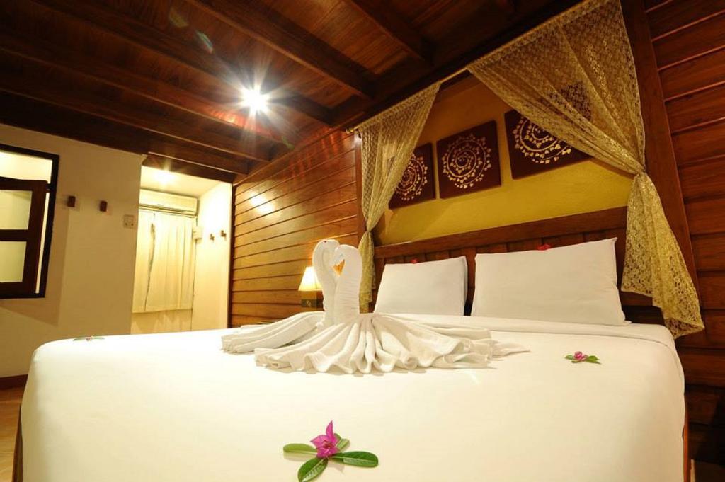 Hotel Bel Aire Patong Exterior foto